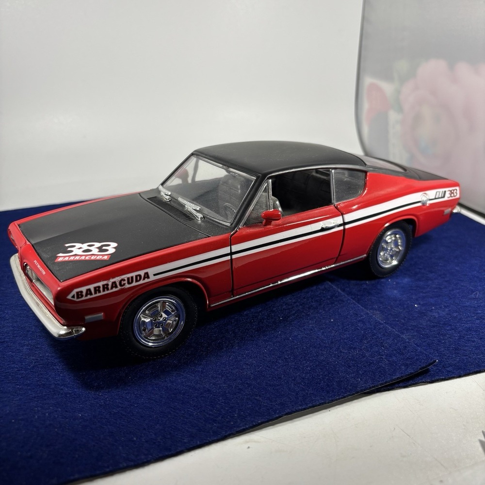 ROAD SIGNATURE 1:18 SCALE 1969 PLYMOUTH 383 BARRACUDA RED/BLACK No Box